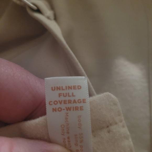 Cacique unlined full coverage no wire bra - 50D.           J60 - Picture 8 of 10